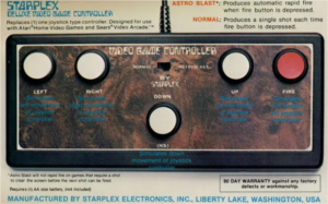 Se lanzó una amplia gama de interesantes controladores para el VCS a lo largo de los años con diversos grados de utilidad, incluido el Starplex Deluxe Video Game Controller, con la parte trasera de la caja mostrada.